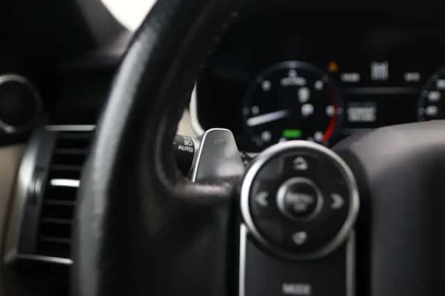 Land Rover Range Rover Sport (2015) thumbnail 33