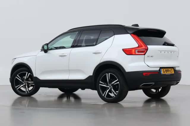 Volvo XC40 (2019) thumbnail 2