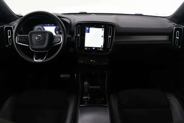 Volvo XC40 (2019) thumbnail 4