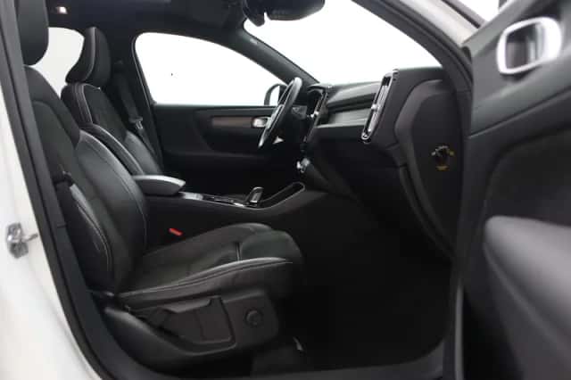 Volvo XC40 (2019) thumbnail 5