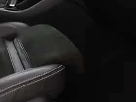 Volvo XC40 (2019) thumbnail 44