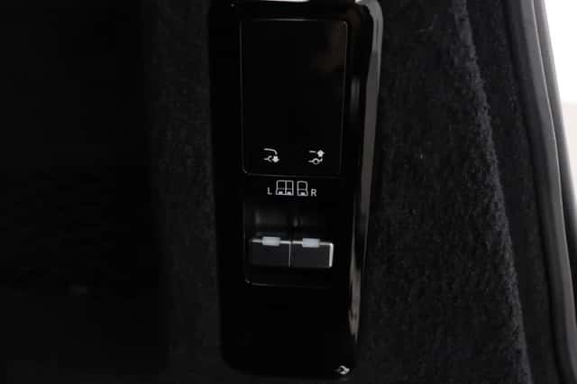 Land Rover Range Rover Sport (2023) thumbnail 74