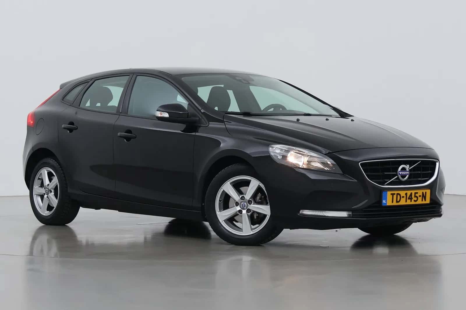Volvo V40 (2016) — foto 1