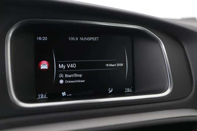 Volvo V40 (2016) thumbnail 21