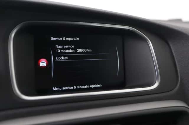 Volvo V40 (2016) thumbnail 22
