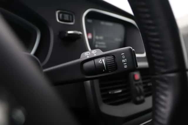 Volvo V40 (2016) thumbnail 29