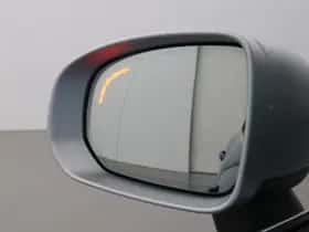 Volvo XC60 (2017) thumbnail 13