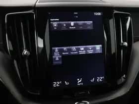 Volvo XC60 (2017) thumbnail 25