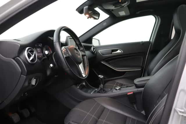 Mercedes-Benz A-Klasse (2014) thumbnail 3