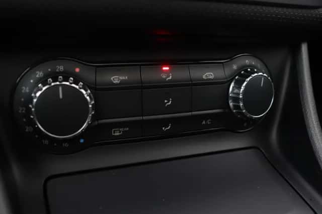 Mercedes-Benz A-Klasse (2014) thumbnail 24