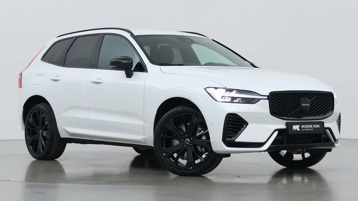 Volvo XC60 (2025) — foto 1