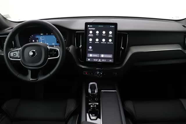 Volvo XC60 (2025) thumbnail 4