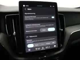 Volvo XC60 (2025) thumbnail 32