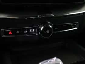 Volvo XC60 (2025) thumbnail 38