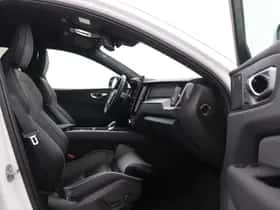 Volvo XC60 (2025) thumbnail 5
