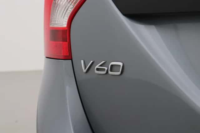 Volvo V60 (2016) thumbnail 42