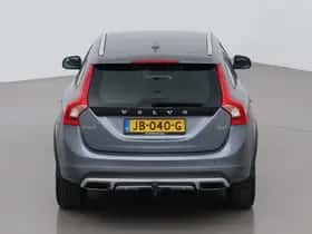 Volvo V60 (2016) thumbnail 9