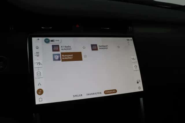 Land Rover Discovery Sport (2025) thumbnail 25