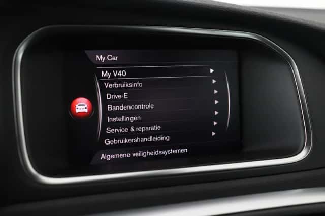 Volvo V40 (2017) thumbnail 17