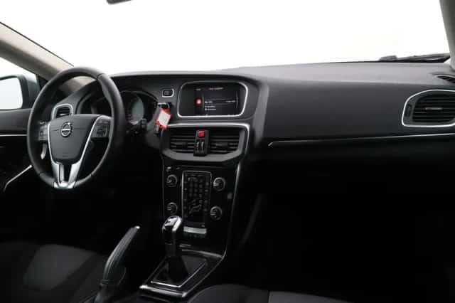Volvo V40 (2017) thumbnail 19