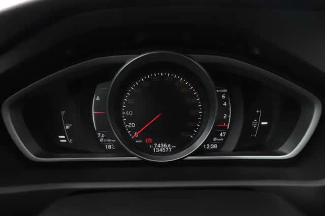 Volvo V40 (2017) thumbnail 20