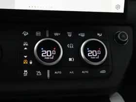 Land Rover Defender (2026) thumbnail 33