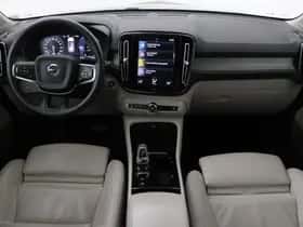 Volvo XC40 (2022) thumbnail 4