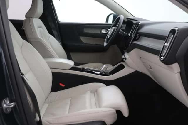 Volvo XC40 (2022) thumbnail 5