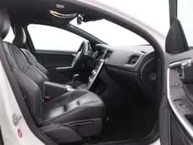 Volvo S60 (2017) thumbnail 5