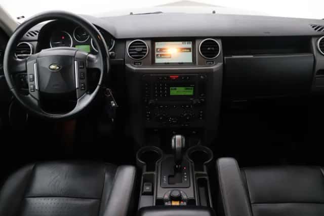 Land Rover Discovery (2007) thumbnail 4