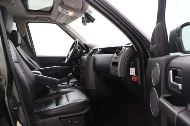 Land Rover Discovery (2007) thumbnail 5