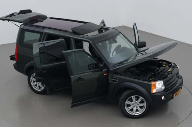 Land Rover Discovery (2007) thumbnail 6