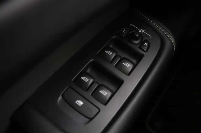 Volvo XC60 (2021) thumbnail 45