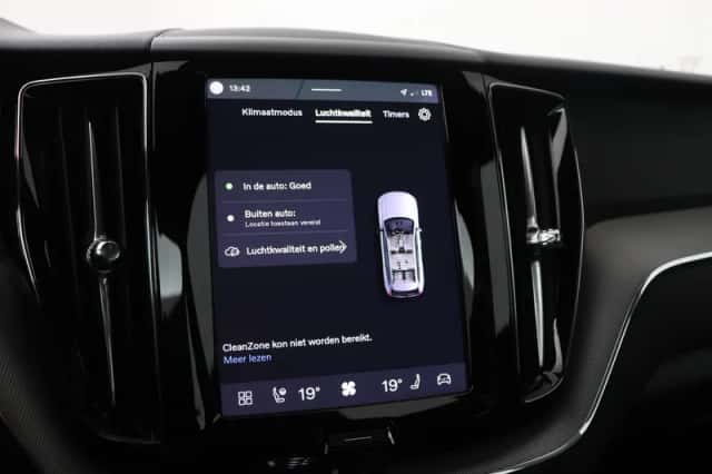 Volvo XC60 (2025) thumbnail 25