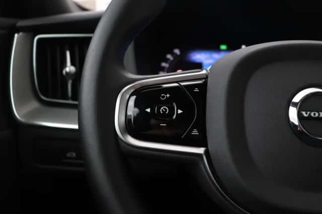 Volvo XC60 (2025) thumbnail 38
