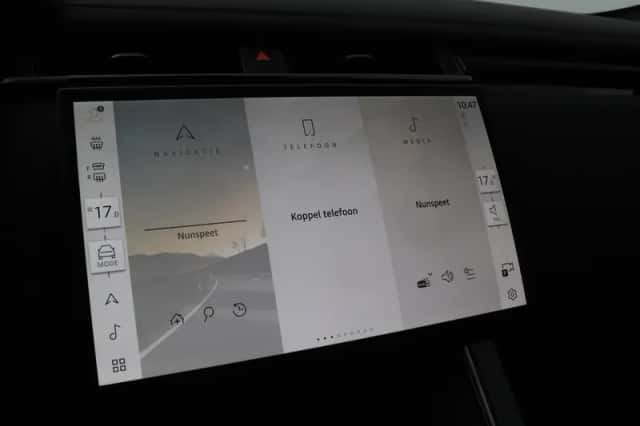 Land Rover Range Rover Velar (2025) thumbnail 22