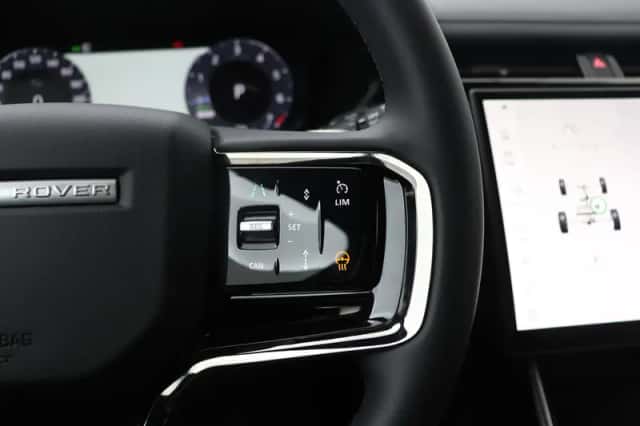 Land Rover Range Rover Velar (2025) thumbnail 41