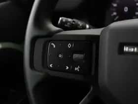 Land Rover Defender (2024) thumbnail 36
