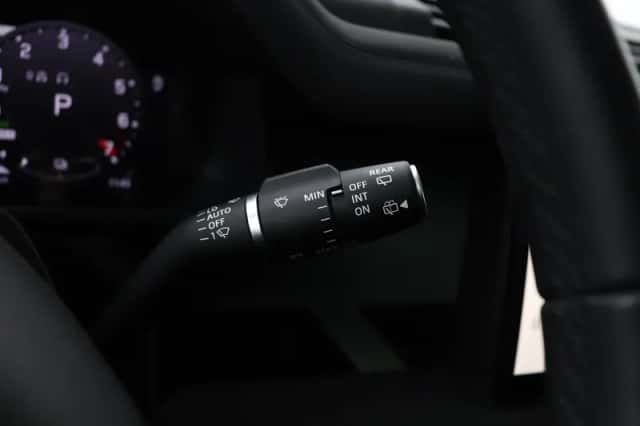 Land Rover Defender (2024) thumbnail 39