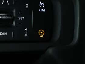 Land Rover Defender (2024) thumbnail 40