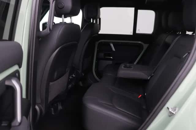 Land Rover Defender (2024) thumbnail 46