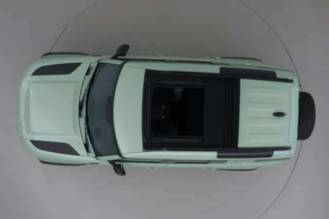 Land Rover Defender (2024) thumbnail 59