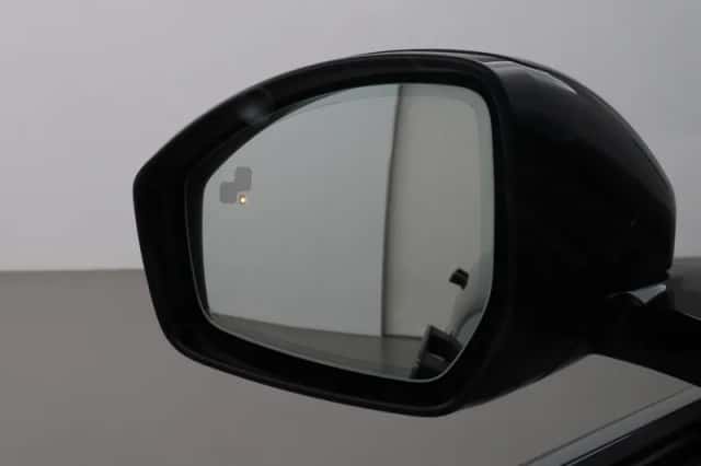 Land Rover Range Rover Evoque (2026) thumbnail 14