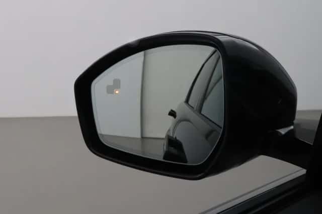 Land Rover Range Rover Evoque (2026) thumbnail 51