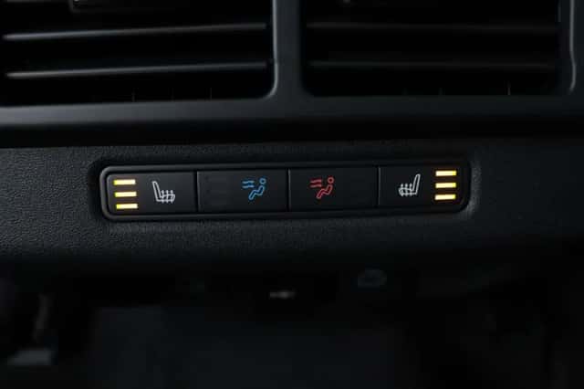 Land Rover Range Rover Evoque (2026) thumbnail 55