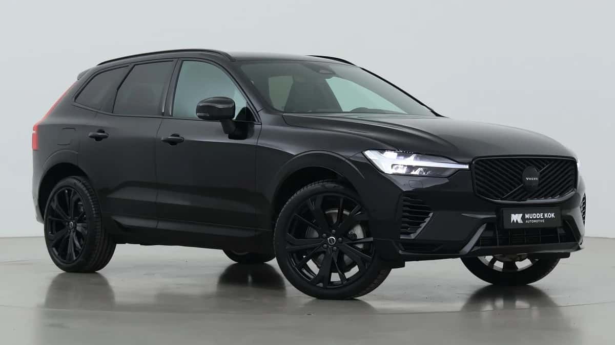 Volvo XC60 (2025) — foto 1
