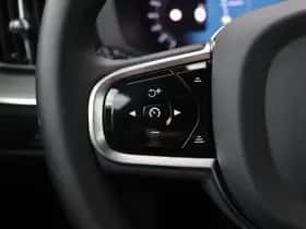 Volvo XC60 (2025) thumbnail 43