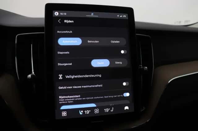 Volvo XC60 (2026) thumbnail 35