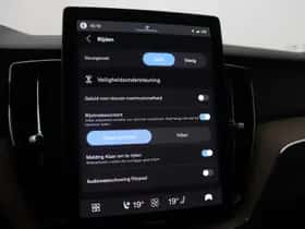 Volvo XC60 thumbnail 35