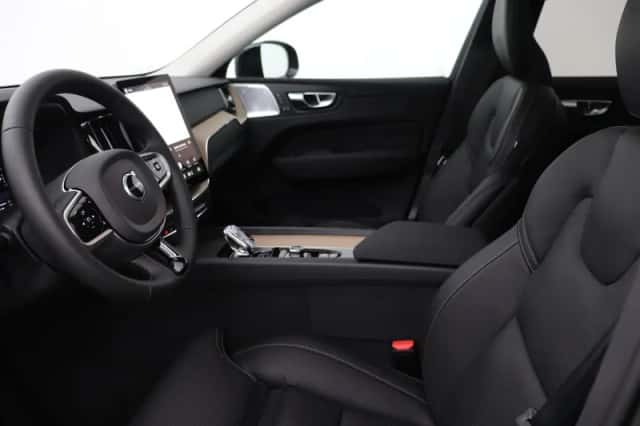 Volvo XC60 (2026) thumbnail 3